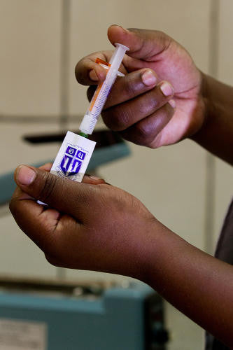 Pratt Pouch for ARV for HIV - Maternova Inc.